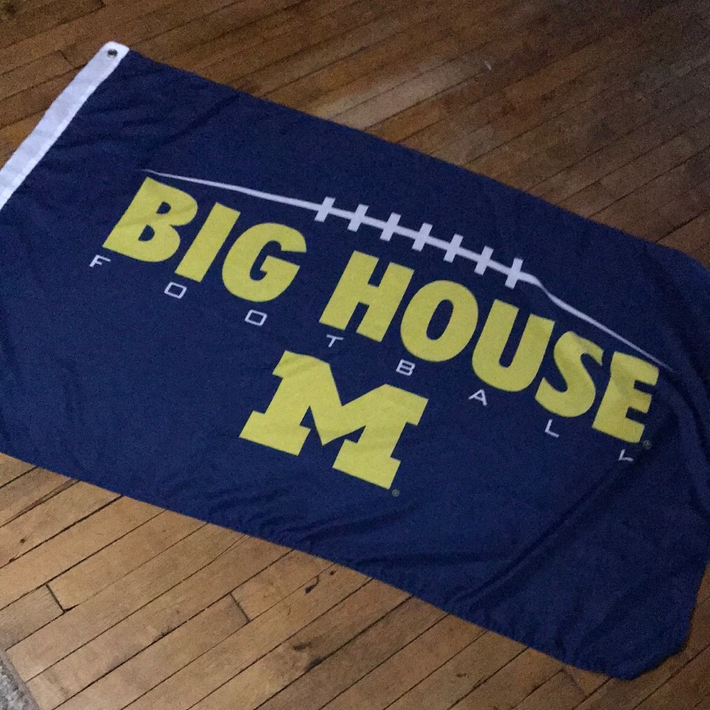 Michigan Wolverines BIG HOUSE Football Flag